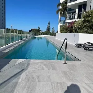 Apartment Silver Sea On Sixth